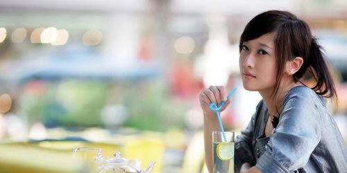 潍坊美女吃瓜视频曝光,揭秘网络红人幕后生活