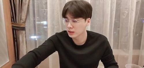 白敬亭直播吃瓜视频下载,趣味横生瞬间引网友热议